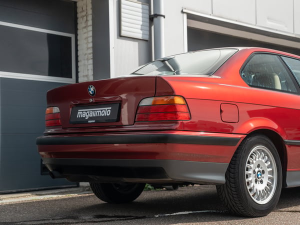 BMW 318is E36 Coupe - 1992
