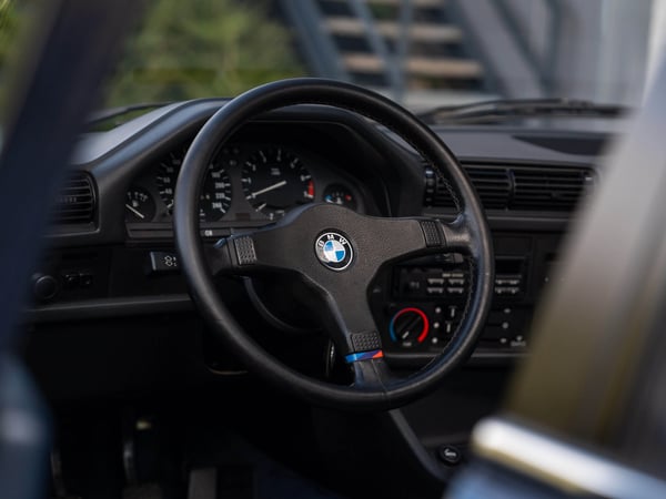 BMW E30 323i Coupe - 1984