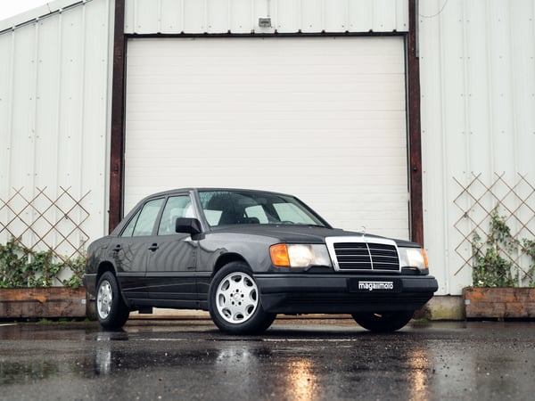 Mercedes Benz W124 300E - 1988