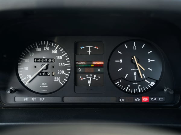 BMW 520i / 6  E28 - 1983