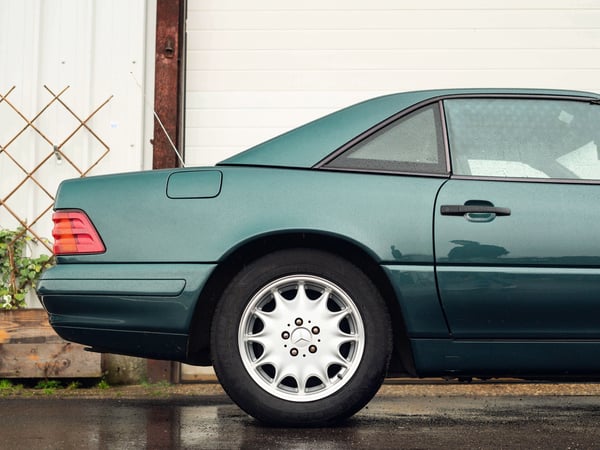 Mercedes Benz R129 - SL320 1997