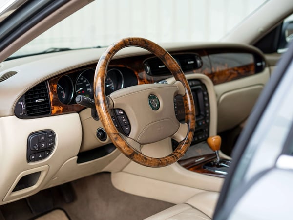 Jaguar XJ Super V8 - 2003