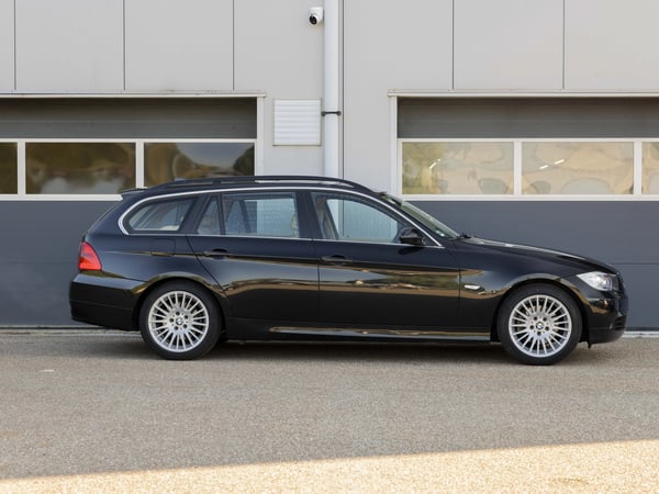BMW E91 325i N52 - 2006