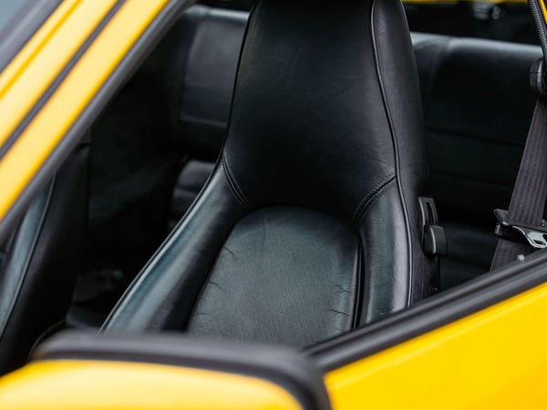 Porsche 944 2.5L - 1985