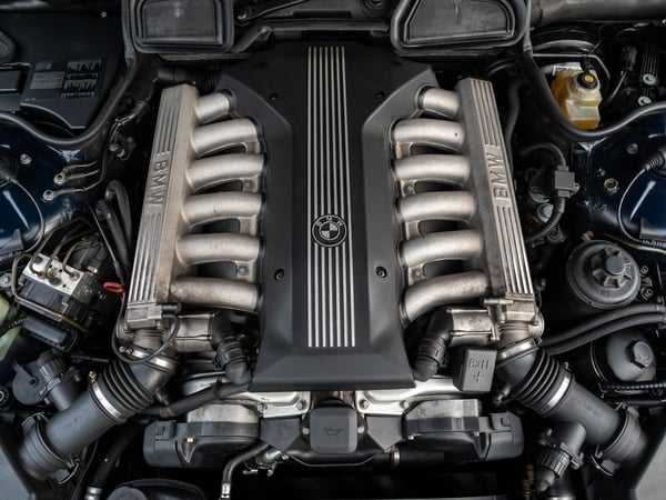 BMW E38 750i - 1999