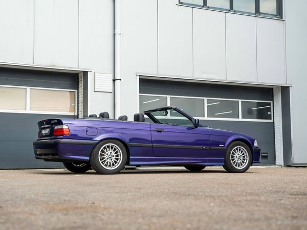 BMW E36 320iA Cabrio Individual - 1999