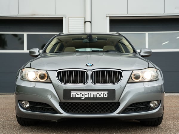 BMW 325i Touring E91 LCI - 2010