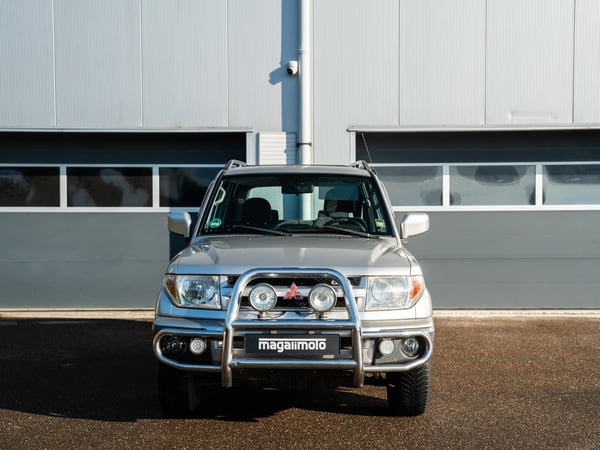 Mitsubishi Pajero GDI 2.0 Styling - 2000