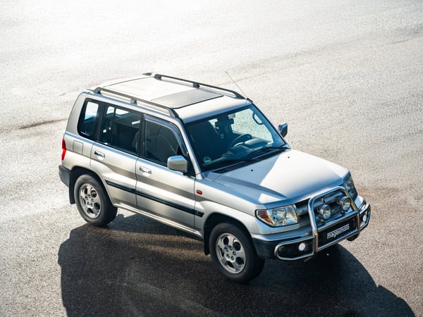 Mitsubishi Pajero GDI 2.0 Styling - 2000