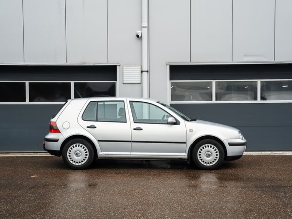 Volkswagen Golf 4 1.6 - 1999