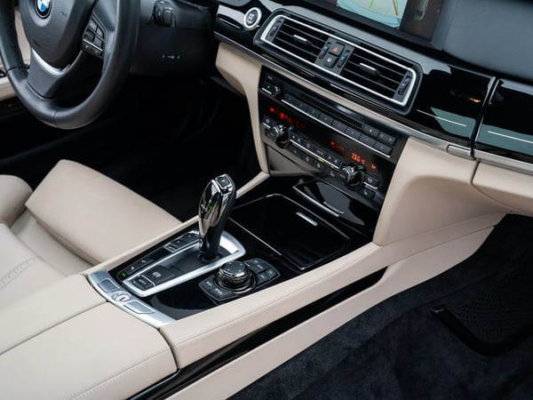 BMW 750Li High Executive F02 - 2009