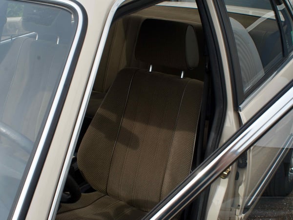 BMW E30 318iA Sedan - 1985