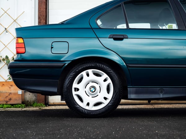 BMW E36 316i Sedan - 1996
