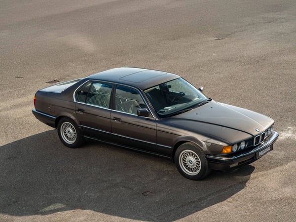 BMW E32 730i - 1987