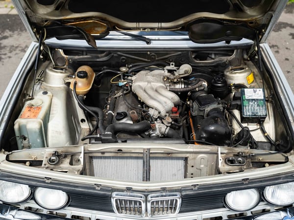 BMW 520i / 6  E28 - 1983
