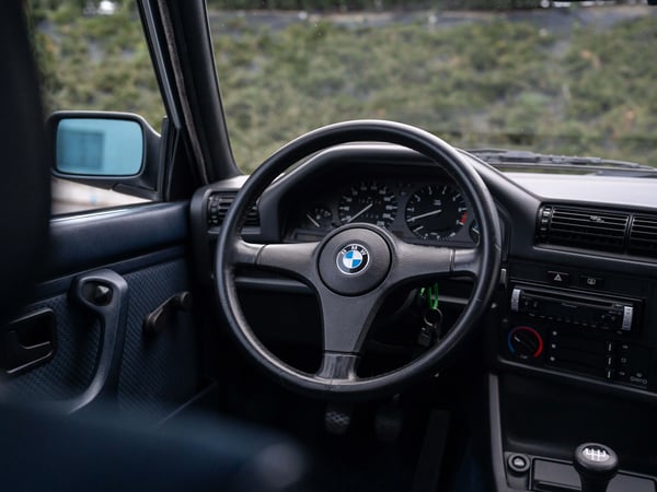 BMW E30 320i Sedan - 1984