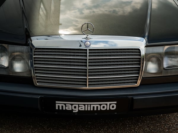 Mercedes Benz W124 300E - 1986