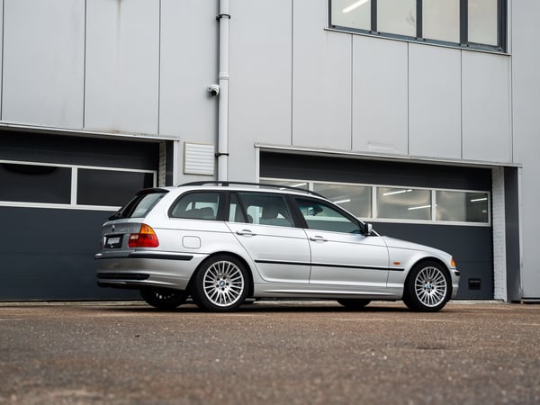 BMW E46 328i Touring - 2000