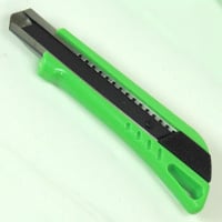 Utility Knife, 8pt Breakaway, Retract Blade - Image 2