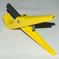 Hose and Pipe Cutter, Spring Loaded, Cuts Up to 1-1/2" Hose and Tubing, Locking - Image 3