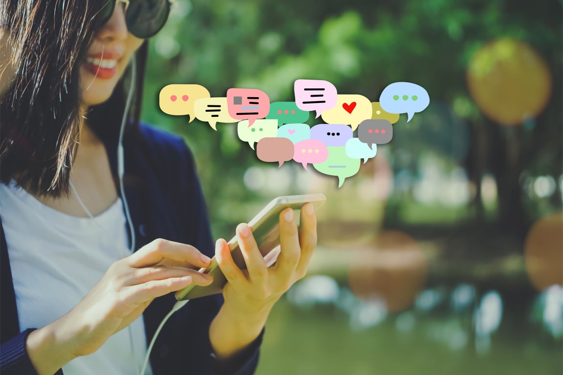 Guest receiving real-time responses on a smartphone.