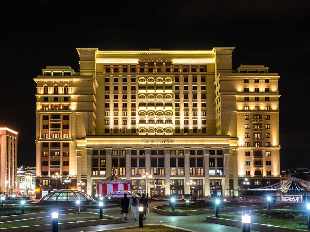 Picture of the Four Seasons high-end hotel in Moscow