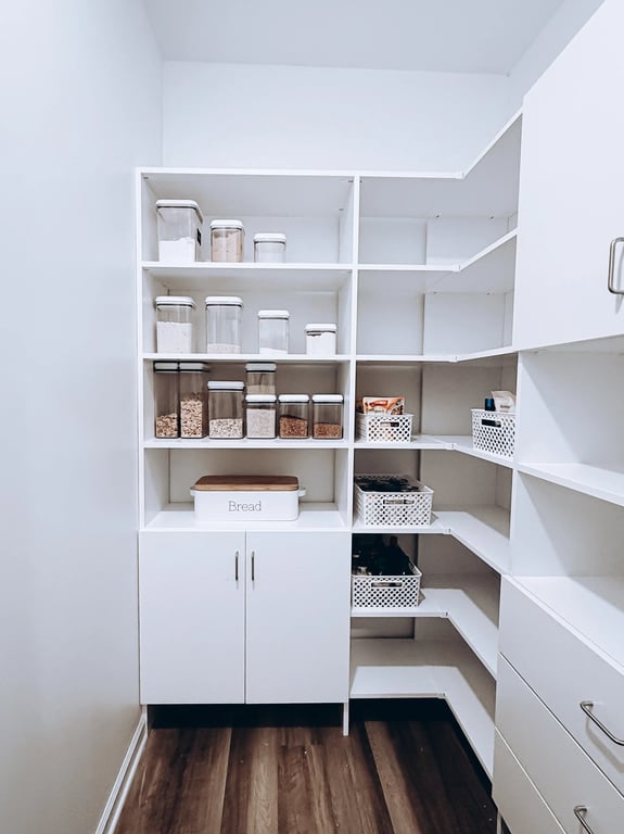 Pull-out pantry drawers