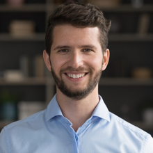 Daniel Morris a satisfied business owner comments on using iDevAffiliate's lead tracking feature on their affiliate software platform.