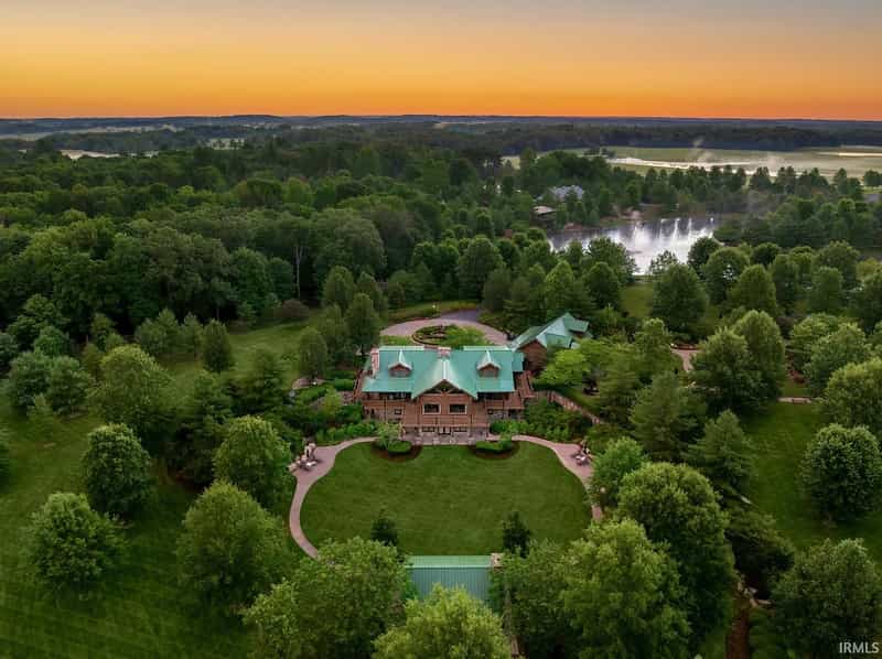 Where to Eat and Play in South Bend/Mishawaka cover, Get Indiana