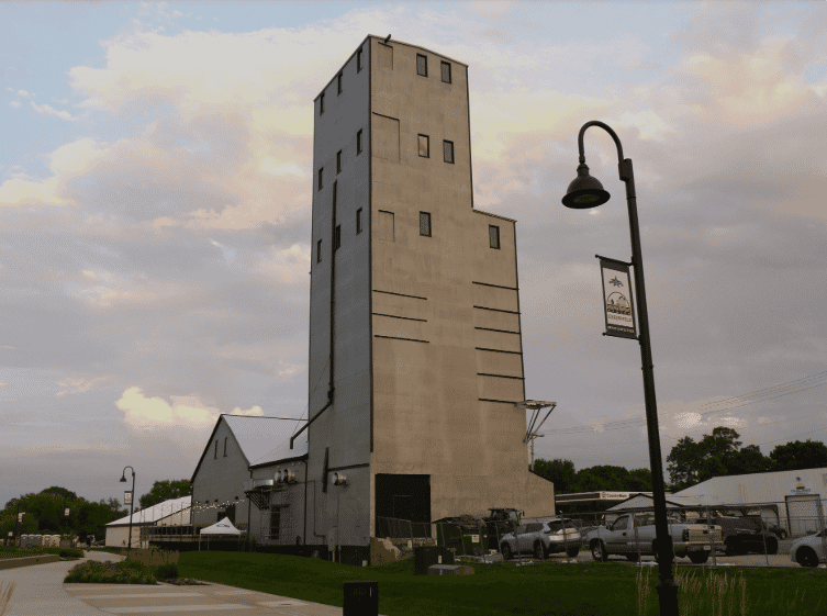Grain Elevators to Gastropubs: Greenfield's Story cover, Get Indiana