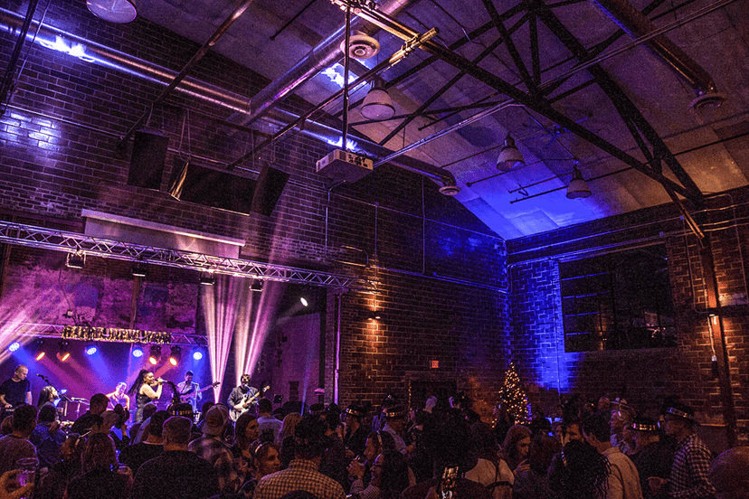 Live music at Moontown Brewing Company near Nashville, Indiana