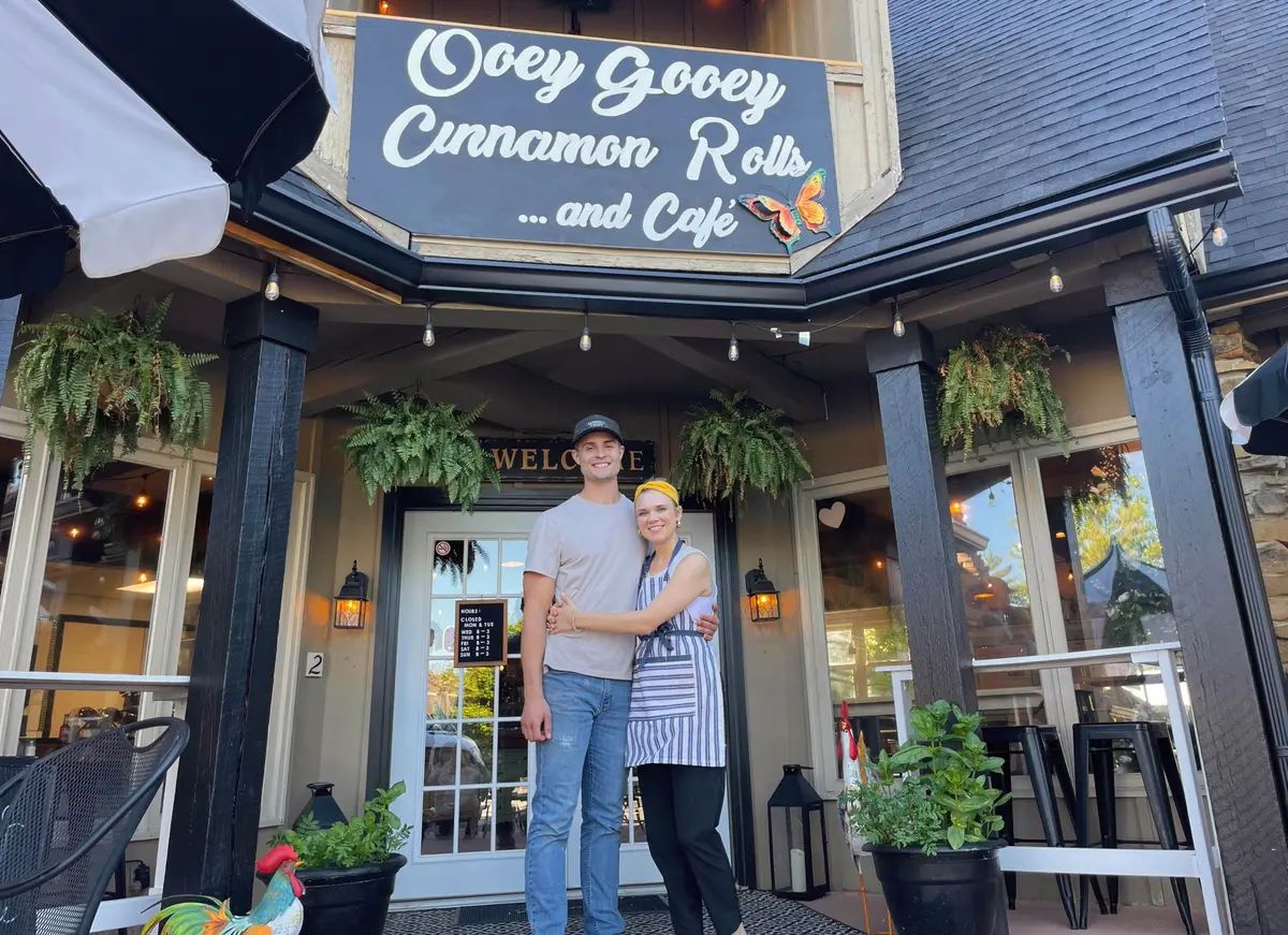 Ooey Gooey Cinnamon Rolls & Café: Nashville’s Sweetest Stop