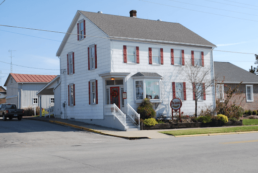 Tin Lizzie’s Home Decor and Gifts