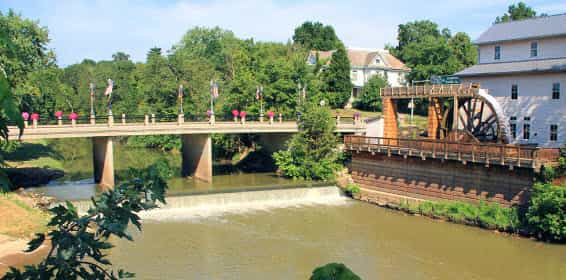 Leaves Changing Color? Head to These IN Destinations 🍂 cover, Get Indiana