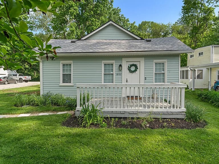 Move Up Buyer | Near Mass Ave & Bottleworks in Indianapolis | $349,000
