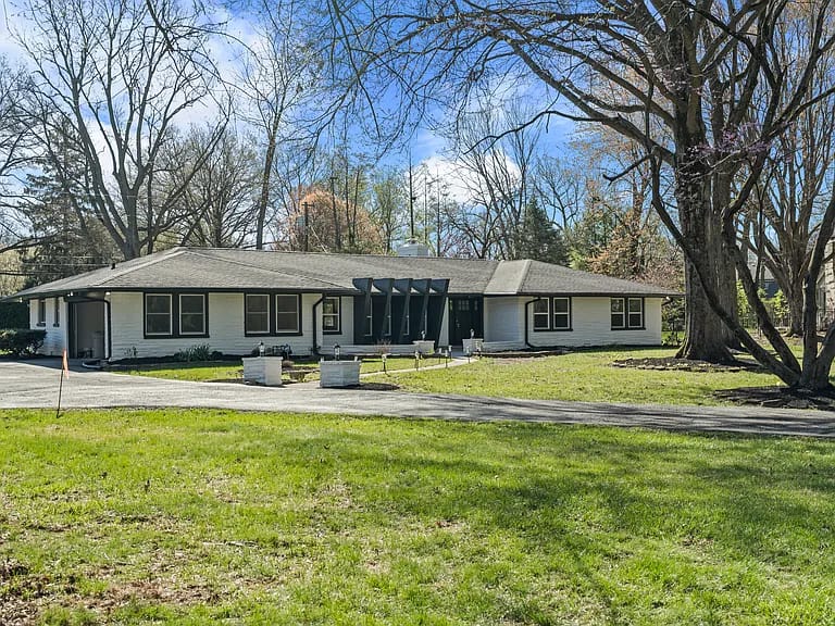 Your Hoosier Home Awaits | Madison | $749,900