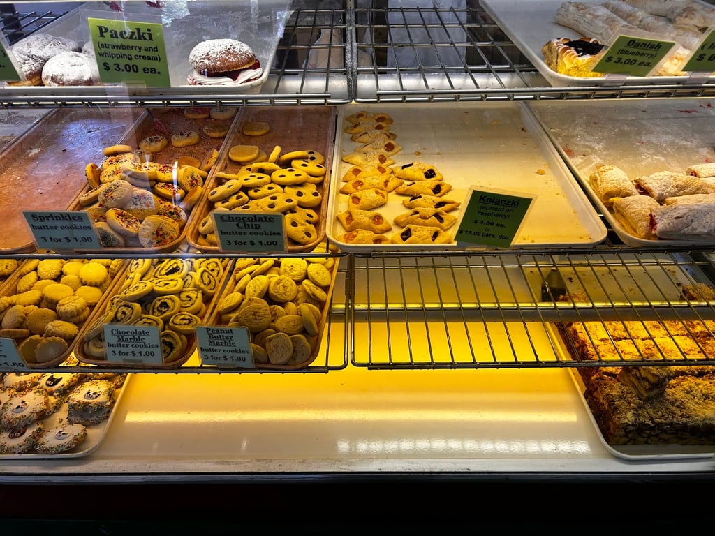 The Farmers Market Trail: The Bakers Dozen Bakeshop 🍩, from Get South Bend: 🍀 Art Beat is Back!