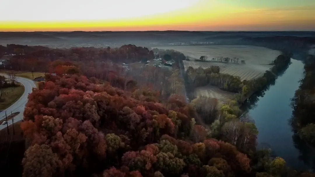 📸 flyinghippieaerial | 📍 Shoals, Indiana
