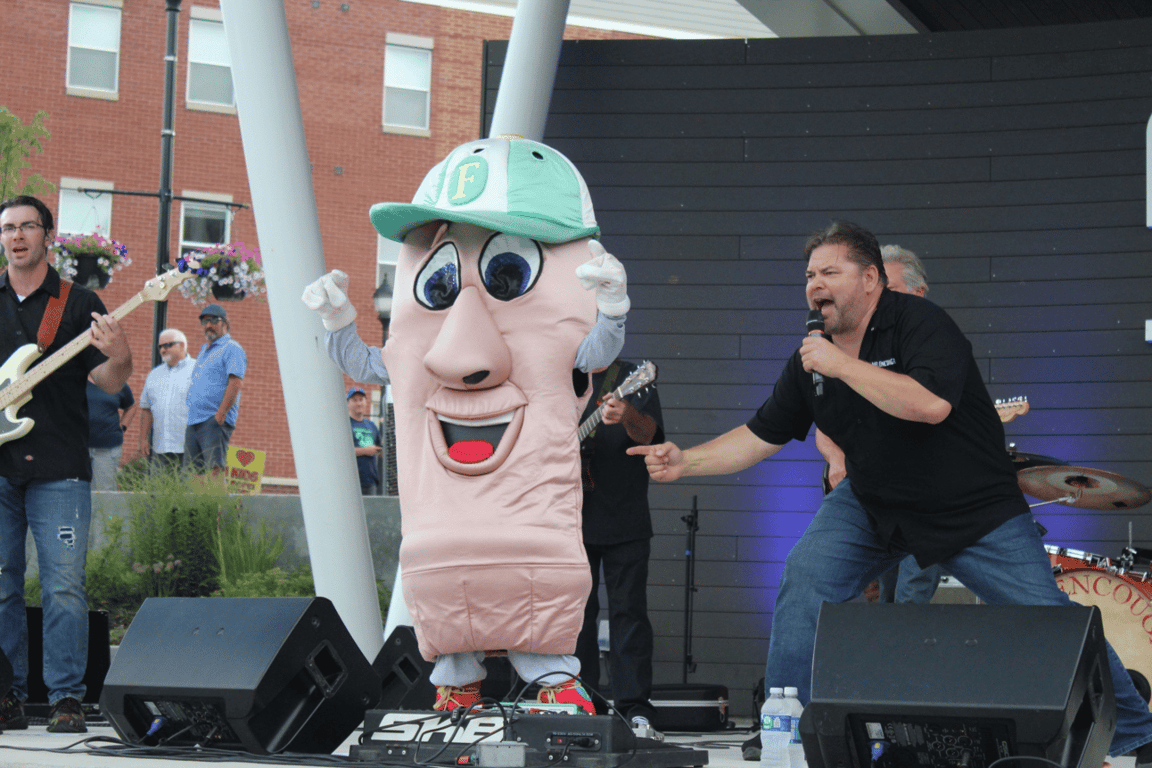 Friday-Saturday, July 25-26: Hot Dog Festival 🌭 📍 Frankfort, from Get Indiana: Hoosier High Five: It's Festival Szn in