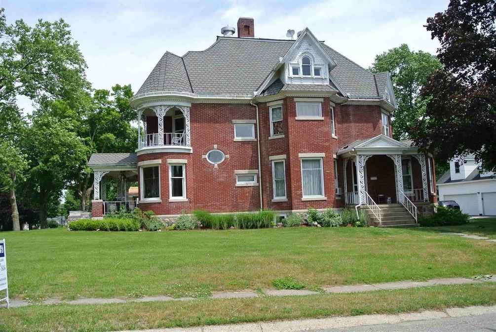 Historic Landmarks, from Get Indiana: 🐊IN Rumor: A Gator Lives in a Bremen Pizza Place?