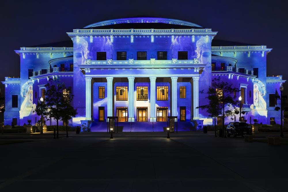 Every 30 minutes from 9 - 11 pm Thursday-Friday, the Palladium in Carmel will play a light show 😍 Happens all summer!