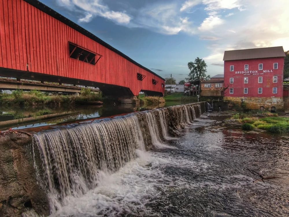 Friday-Sunday, Oct. 10-19: Parke County Covered Bridge Festival 📍 Parke County, from Get Indiana: Hoosier High 5