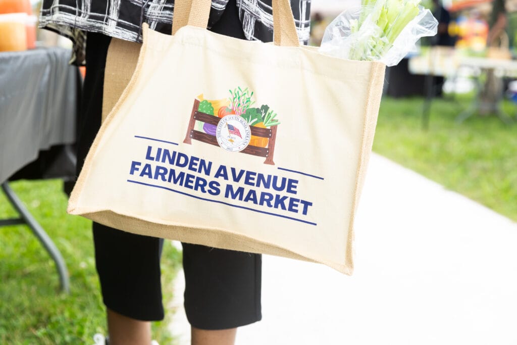 Fresh Finds and Good Vibes: Linden Avenue Farmers Market Returns for a Flavorful Fifth Season, from Get South Bend: 📢