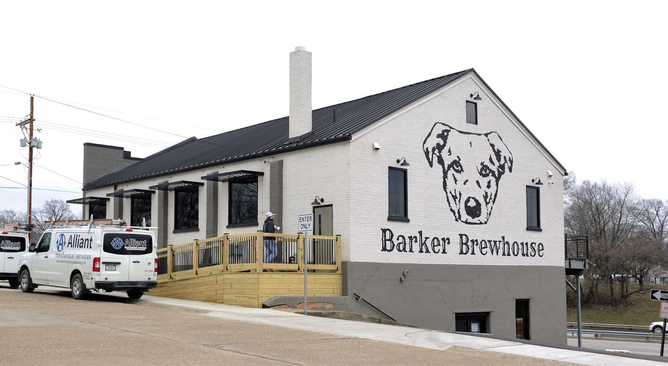 Craft Beer Lovers, This One’s For You, from Get Indiana: Cheers x2! Visit These IN Breweries & Sports Venues 🍻🏈