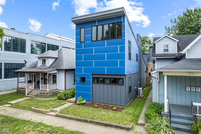1011 Sanders Street property photo 1