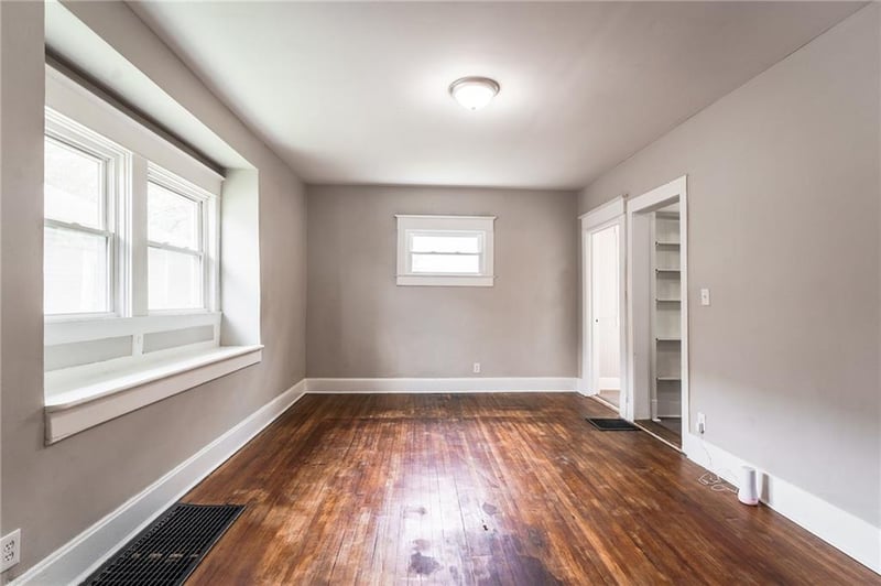 102 S Bradley Avenue, Indianapolis, IN 46201 property photo 3