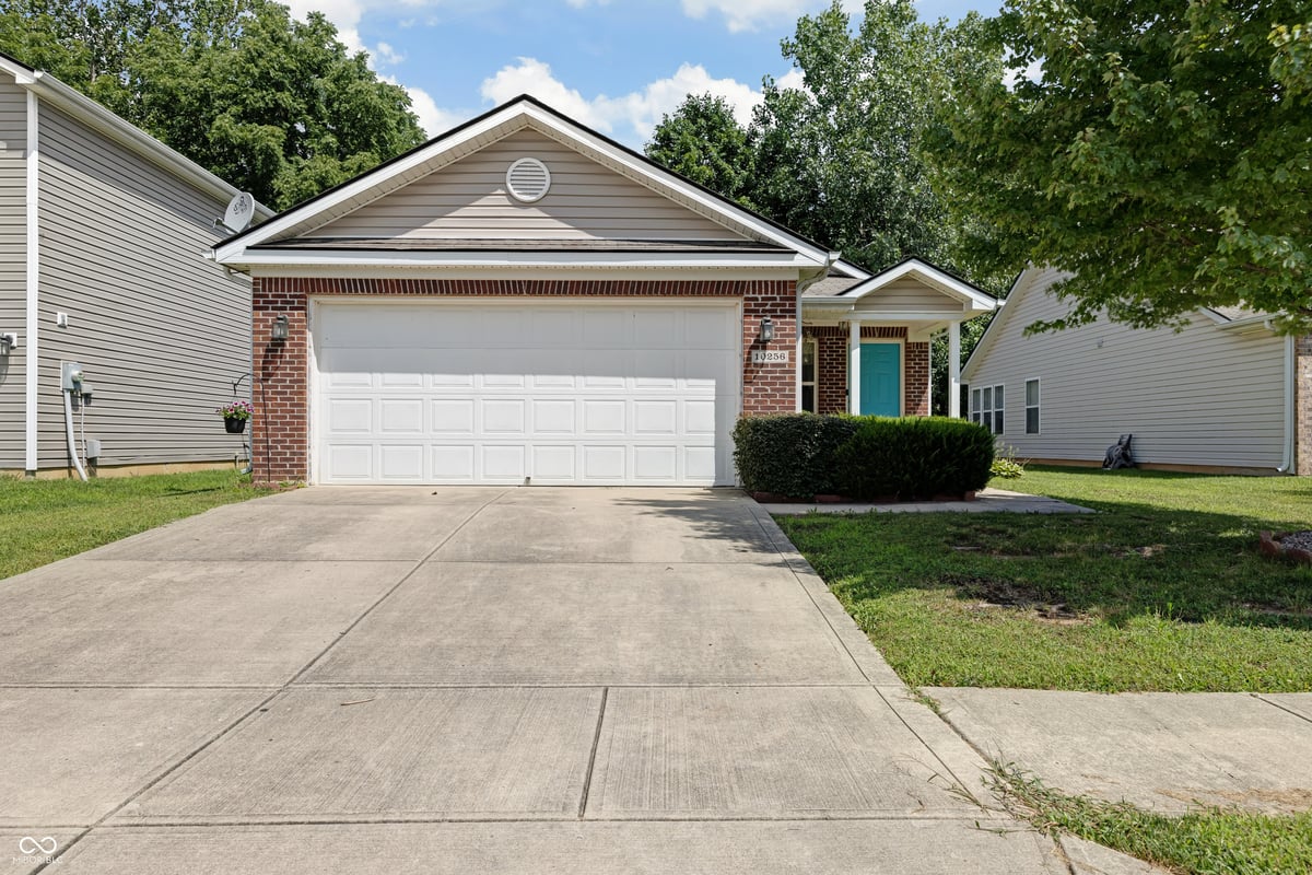10256 New Dawn Place in Avon