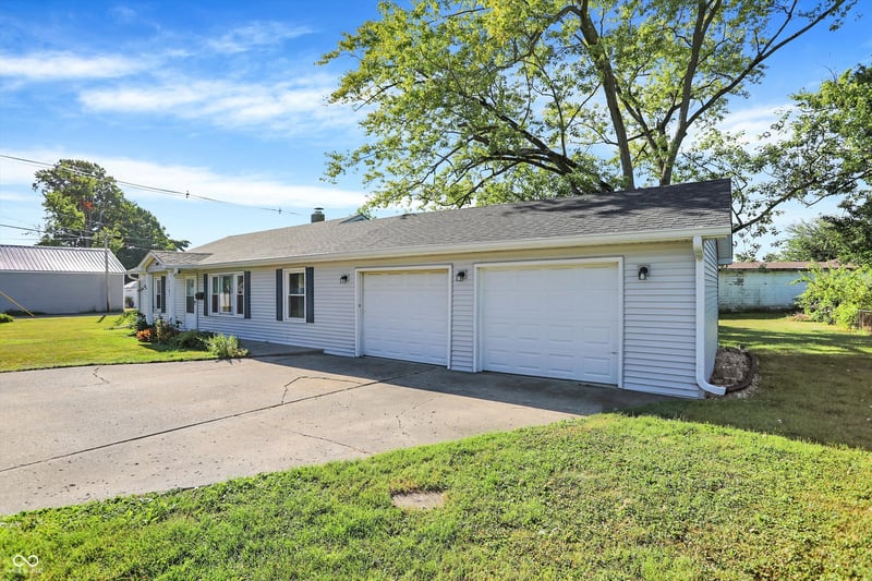 1107 W Royal Street, Lebanon, IN 46052 property photo 3