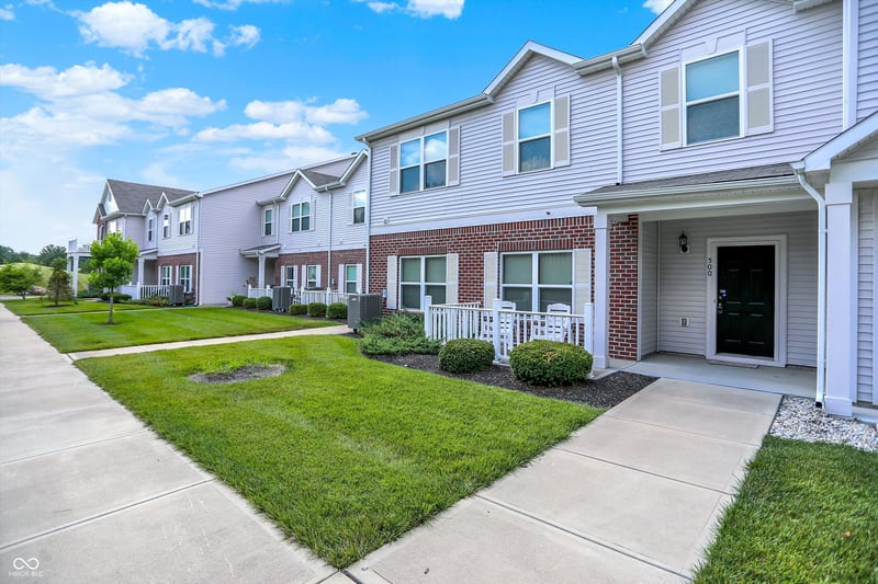 12075 Scoria Drive #500, Fishers, IN 46038 property photo 2