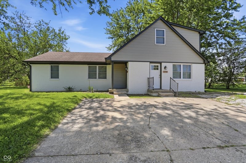 1280 Stonegate Road, Greenwood, IN 46142 property photo 2